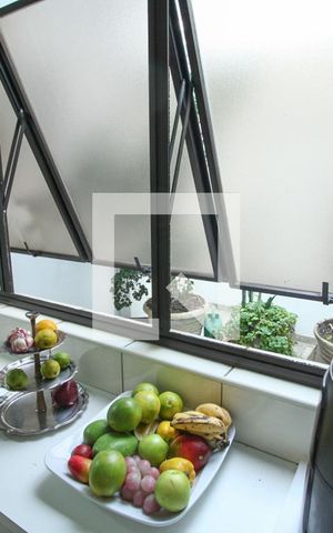 Casa à venda com 450m², 3 quartos e 2 vagas Casa à venda com 450m², 3 quartos e 2 vagasCozinha