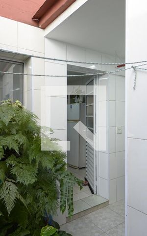 Casa à venda com 90m², 2 quartos e sem vagaQuintal