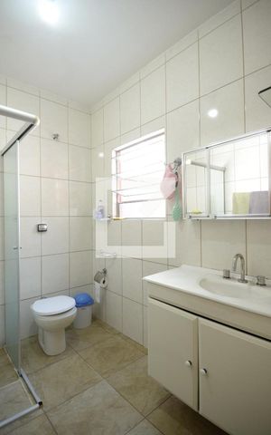 Casa à venda com 90m², 2 quartos e sem vagaBanheiro