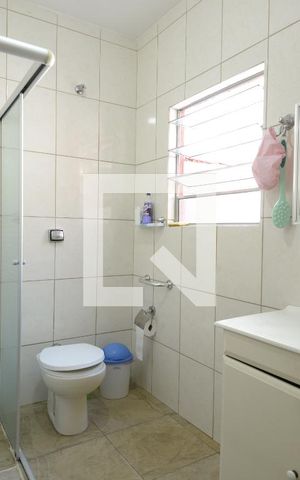 Casa à venda com 90m², 2 quartos e sem vagaBanheiro