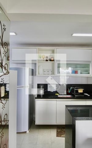 Apartamento para alugar com 80m², 1 quarto e 2 vagas Apartamento para alugar com 80m², 1 quarto e 2 vagasCozinha