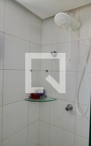 Apartamento para alugar com 80m², 1 quarto e 2 vagas Apartamento para alugar com 80m², 1 quarto e 2 vagasBanheiro da Suíte