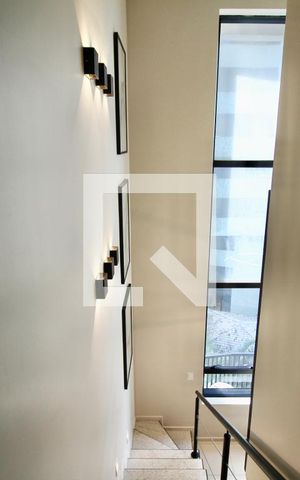 Apartamento para alugar com 74m², 1 quarto e 1 vaga Apartamento para alugar com 74m², 1 quarto e 1 vagaEscadas