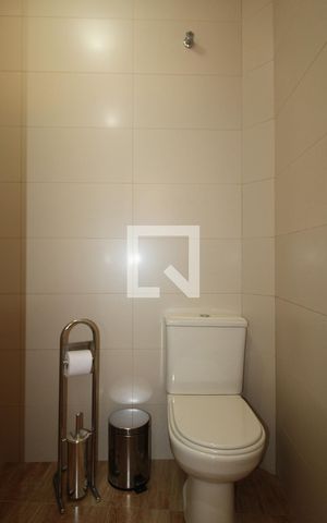 Casa à venda com 350m², 3 quartos e 4 vagas Casa à venda com 350m², 3 quartos e 4 vagasBanheiro