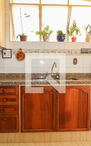 Casa à venda com 350m², 3 quartos e 4 vagas Casa à venda com 350m², 3 quartos e 4 vagasCozinha