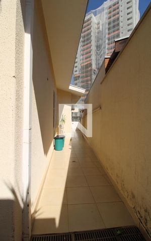 Casa à venda com 350m², 3 quartos e 4 vagas Casa à venda com 350m², 3 quartos e 4 vagasÁrea externa