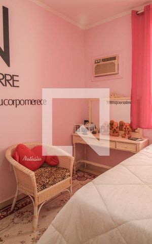 Casa à venda com 350m², 3 quartos e 4 vagas Casa à venda com 350m², 3 quartos e 4 vagasQuarto