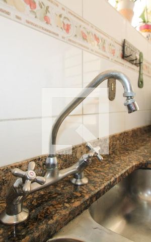 Casa à venda com 350m², 3 quartos e 4 vagas Casa à venda com 350m², 3 quartos e 4 vagasCozinha