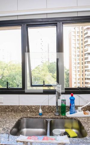 Apartamento à venda com 184m², 4 quartos e 3 vagas Apartamento à venda com 184m², 4 quartos e 3 vagasCozinha