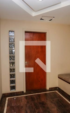 Apartamento à venda com 184m², 4 quartos e 3 vagas Apartamento à venda com 184m², 4 quartos e 3 vagasHall de Entrada