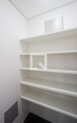 Casa de condomínio à venda com 931m², 4 quartos e 3 vagas Casa de condomínio à venda com 931m², 4 quartos e 3 vagasDespensa
