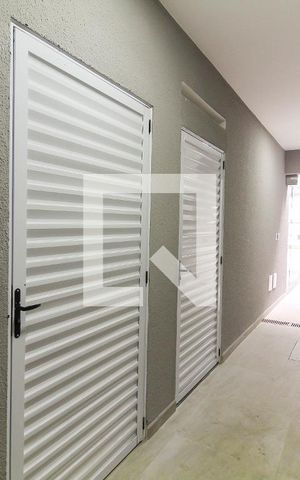 Studio à venda com 24m², 1 quarto e sem vaga Studio à venda com 24m², 1 quarto e sem vagaCorredor