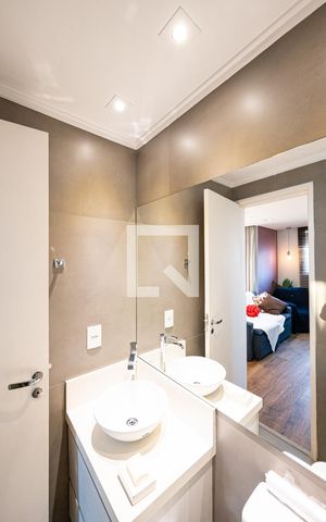 Apartamento à venda com 63m², 2 quartos e 1 vaga Apartamento à venda com 63m², 2 quartos e 1 vagaBanheiro Social