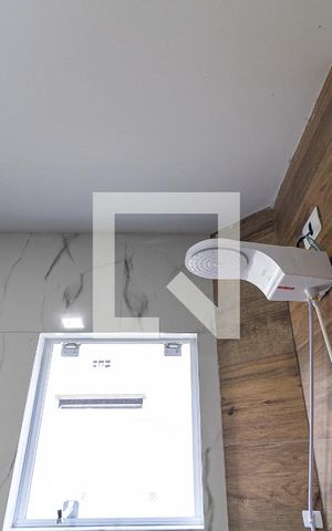 Casa à venda com 225m², 3 quartos e 2 vagas Casa à venda com 225m², 3 quartos e 2 vagasBanheiro da Semi Suíte