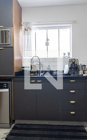 Casa à venda com 225m², 3 quartos e 2 vagas Casa à venda com 225m², 3 quartos e 2 vagasCozinha