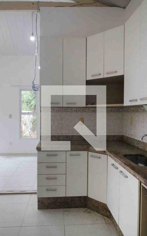 Casa para alugar com 70m², 3 quartos e 3 vagasCozinha