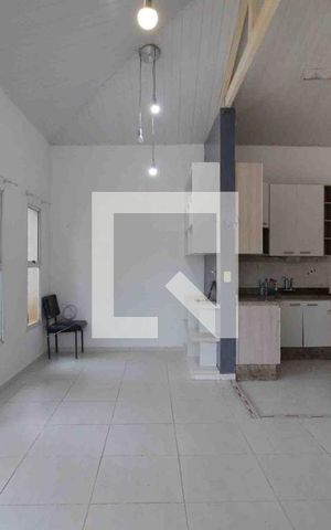 Casa para alugar com 70m², 3 quartos e 3 vagasSala
