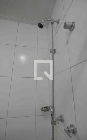 Casa para alugar com 70m², 3 quartos e 3 vagasBanheiro