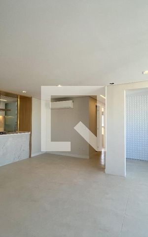 Apartamento à venda com 84m², 3 quartos e 1 vaga Apartamento à venda com 84m², 3 quartos e 1 vagaSala