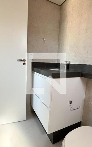 Apartamento à venda com 84m², 3 quartos e 1 vaga Apartamento à venda com 84m², 3 quartos e 1 vagaBanheiro da Suíte