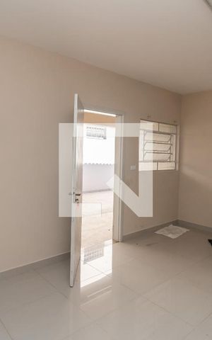 Casa para alugar com 274m², 3 quartos e 2 vagas Casa para alugar com 274m², 3 quartos e 2 vagasQuarto