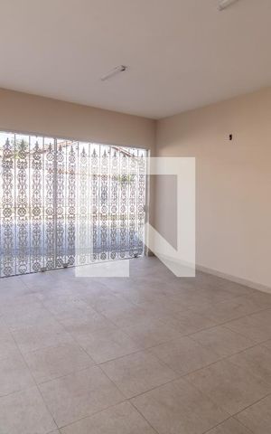 Casa para alugar com 274m², 3 quartos e 2 vagas Casa para alugar com 274m², 3 quartos e 2 vagasGaragem
