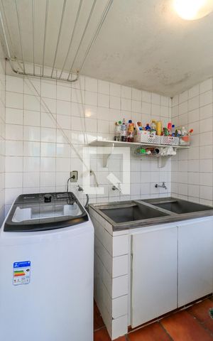 Casa à venda com 158m², 3 quartos e 3 vagas Casa à venda com 158m², 3 quartos e 3 vagasÁrea de Serviço