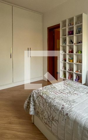 Apartamento à venda com 290m², 4 quartos e 3 vagas Apartamento à venda com 290m², 4 quartos e 3 vagasSuíte II