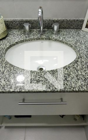 Apartamento à venda com 98m², 3 quartos e 2 vagasBanheiro Social