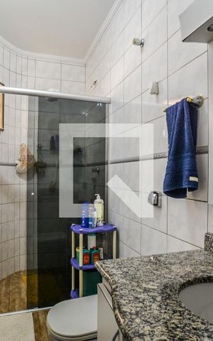 Apartamento à venda com 72m², 2 quartos e 2 vagasBanheiro da Suíte