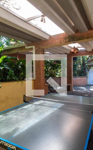 Casa para alugar com 344m², 4 quartos e 4 vagasGaragem