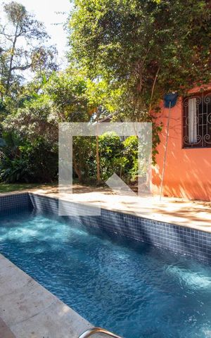 Casa para alugar com 344m², 4 quartos e 4 vagasPiscina