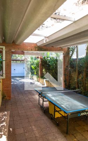 Casa para alugar com 344m², 4 quartos e 4 vagasGaragem