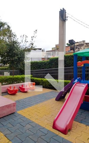 Apartamento à venda com 100m², 2 quartos e 1 vaga Apartamento à venda com 100m², 2 quartos e 1 vagaÁrea comum - Playground
