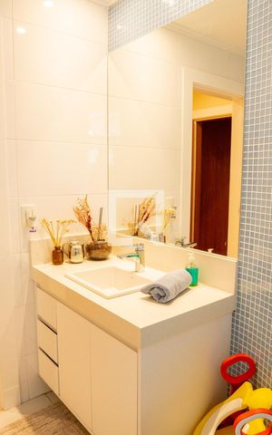 Apartamento à venda com 195m², 3 quartos e 1 vaga Apartamento à venda com 195m², 3 quartos e 1 vagaBanheiro