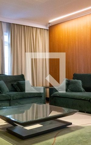 Apartamento à venda com 195m², 3 quartos e 1 vaga Apartamento à venda com 195m², 3 quartos e 1 vagaSala