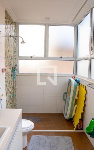 Apartamento à venda com 195m², 3 quartos e 1 vaga Apartamento à venda com 195m², 3 quartos e 1 vagaBanheiro da Suíte 1
