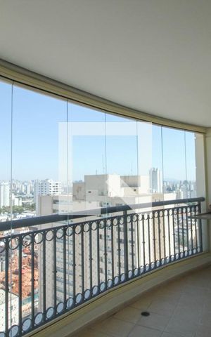 Apartamento para alugar com 142m², 2 quartos e 3 vagas Apartamento para alugar com 142m², 2 quartos e 3 vagasVaranda Sala