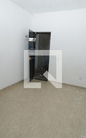 Casa para alugar com 35m², 2 quartos e 1 vagaSala