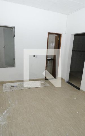 Casa para alugar com 35m², 2 quartos e 1 vagaSala