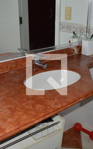 Apartamento à venda com 204m², 4 quartos e 4 vagasBanheiro da Suíte 3