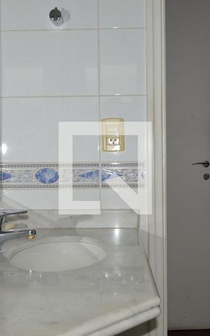 Apartamento à venda com 204m², 4 quartos e 4 vagasBanheiro da Suíte 2