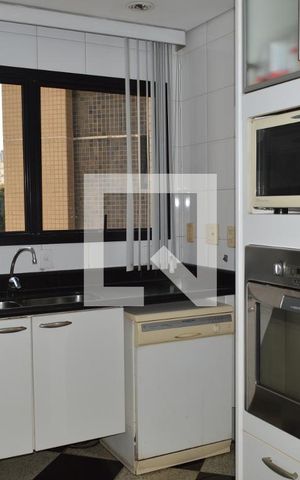Apartamento à venda com 204m², 4 quartos e 4 vagasCozinha
