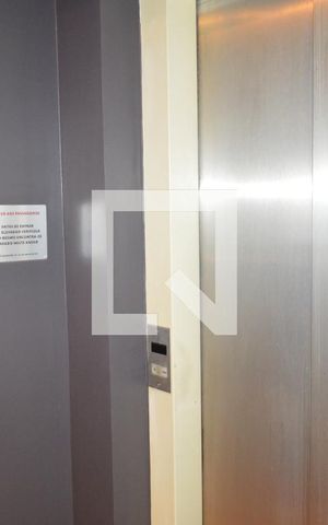 Apartamento à venda com 204m², 4 quartos e 4 vagasElevador da entrada do Apartamento