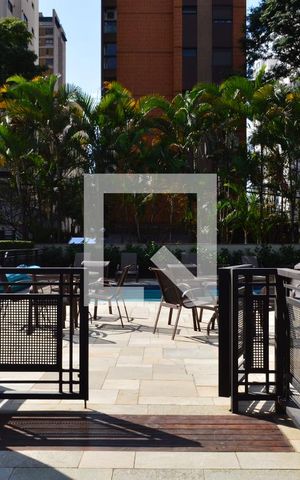 Apartamento à venda com 204m², 4 quartos e 4 vagasPiscina
