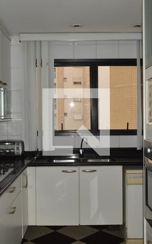 Apartamento à venda com 204m², 4 quartos e 4 vagasCozinha