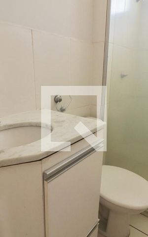 Apartamento para alugar com 56m², 2 quartos e 1 vaga Apartamento para alugar com 56m², 2 quartos e 1 vagaBanheiro 1