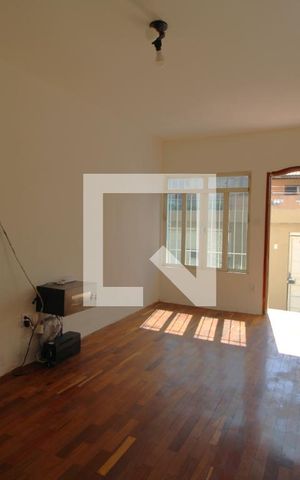 Casa à venda com 73m², 3 quartos e 3 vagasSala