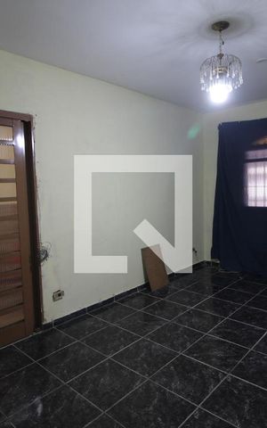 Casa à venda com 165m², 4 quartos e 2 vagasSala