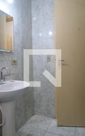 Casa à venda com 165m², 4 quartos e 2 vagasBanheiro da suíte